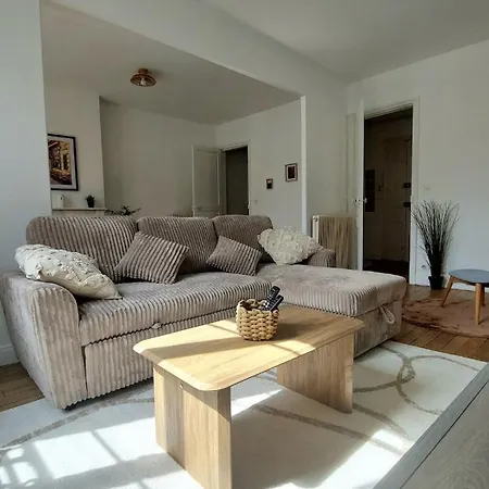 Appartement Au Coeur De La Cite Des Sacres Reims