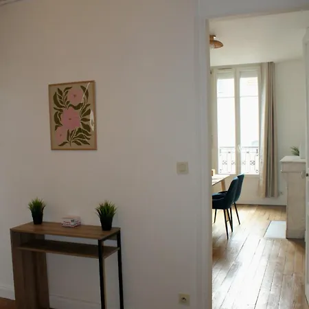 Au Coeur De La Cite Des Sacres *