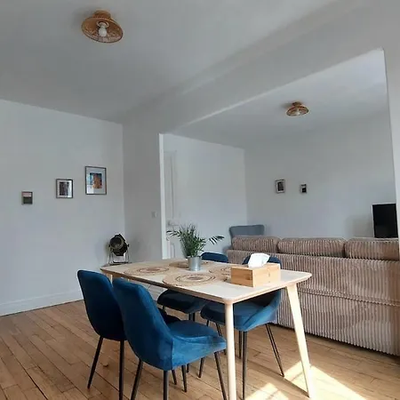 Appartement Au Coeur De La Cite Des Sacres